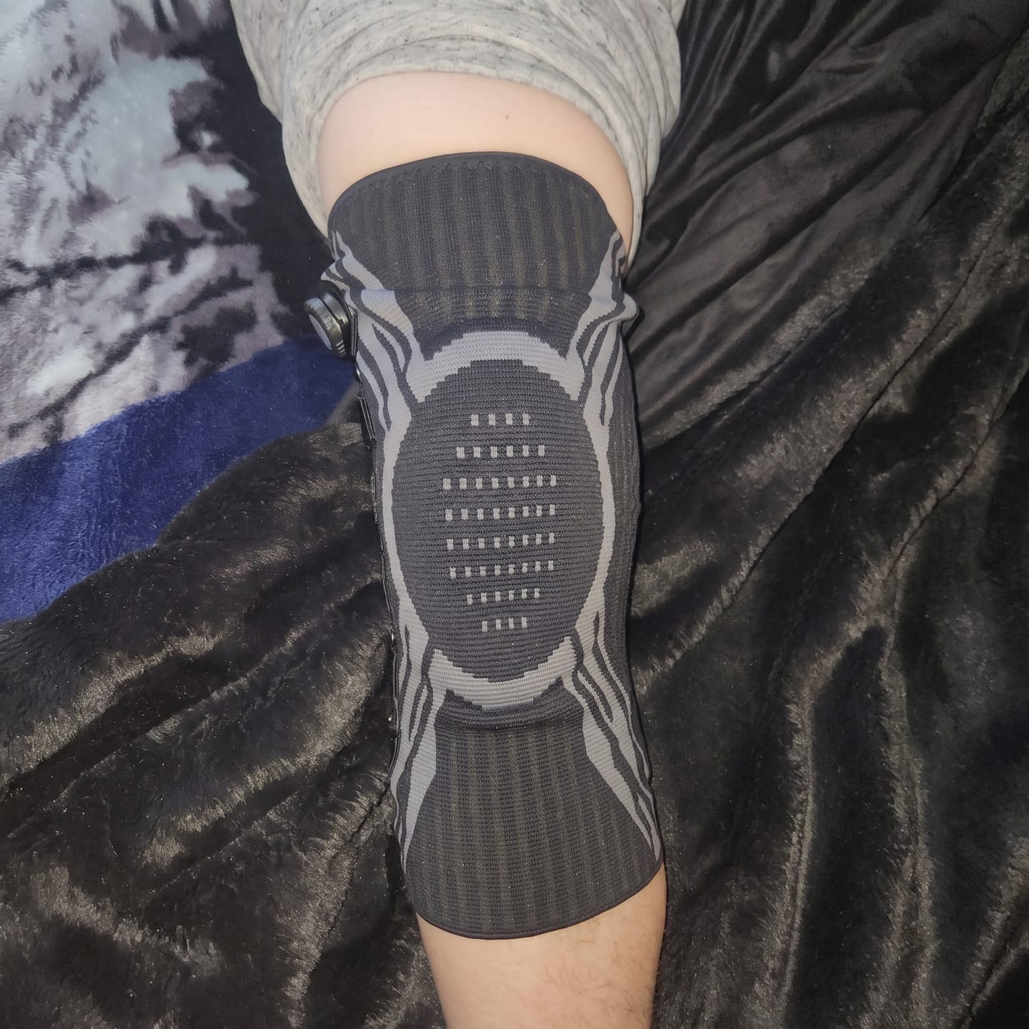 Customer photo review of Kairo Knee Support Brace