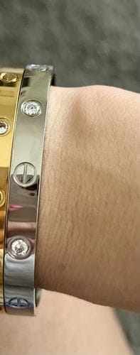 Customer photo review of LOVE BRACELET 6.1MM 4 DIAMONDS
