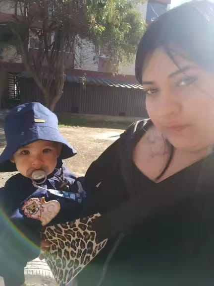Customer photo review of Huggable Co. - Hip Carrier