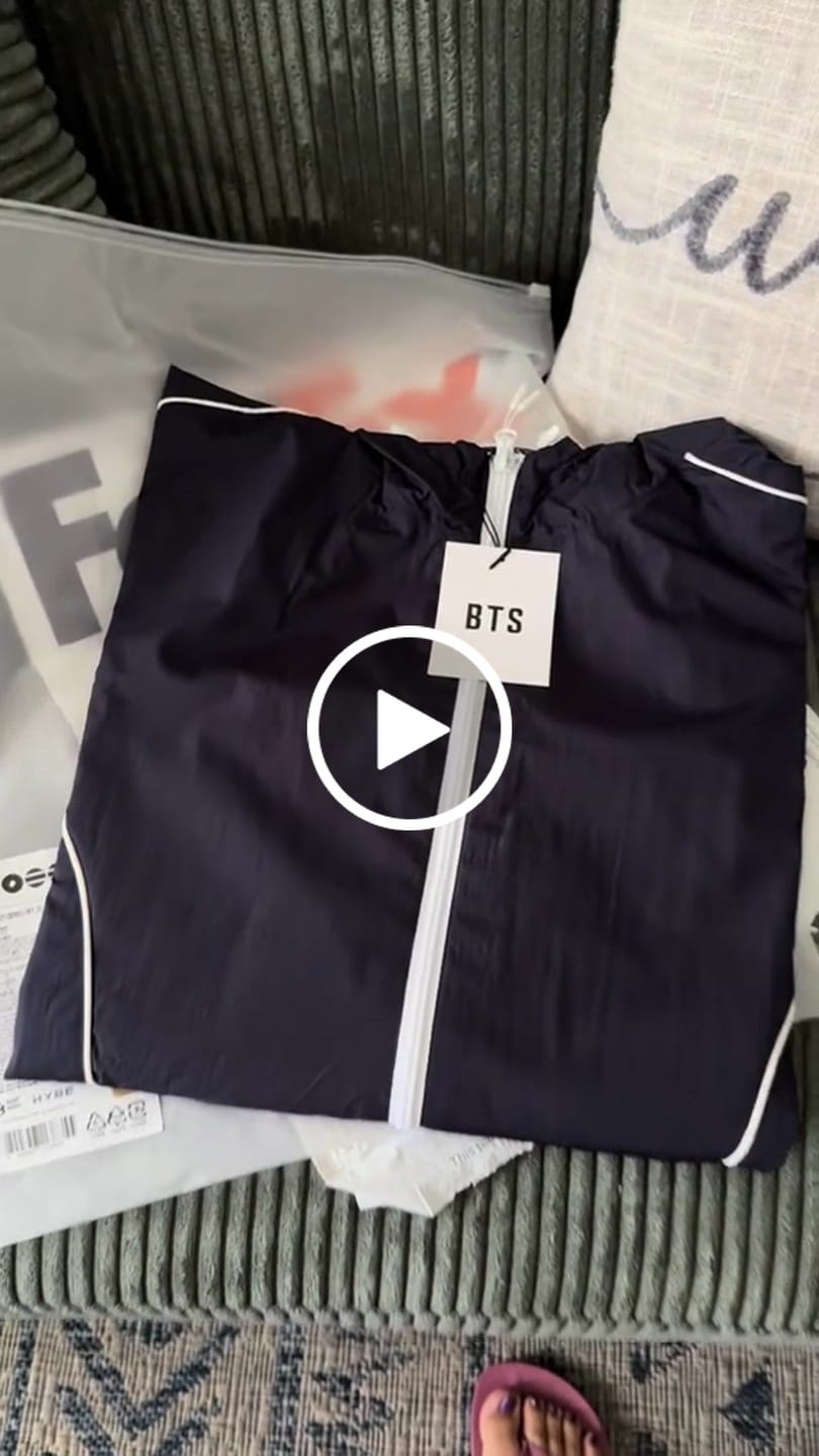 Customer video review of [4TH PRE-ORDER] BTS - SWIM OFFICIAL MD WIND JACKET (DIVE)