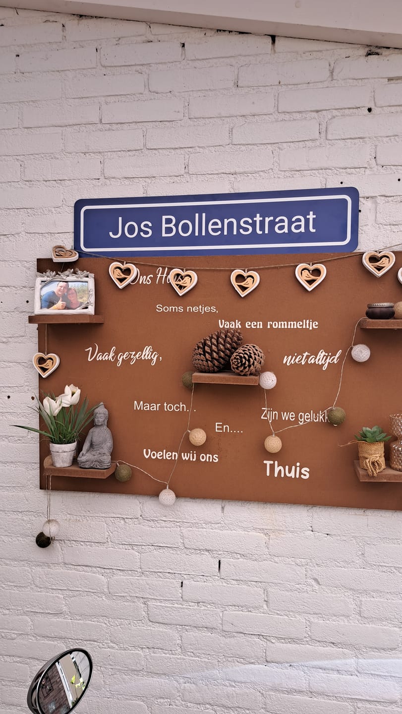 Customer photo review of Gepersonaliseerd straatnaambord met eigen tekst