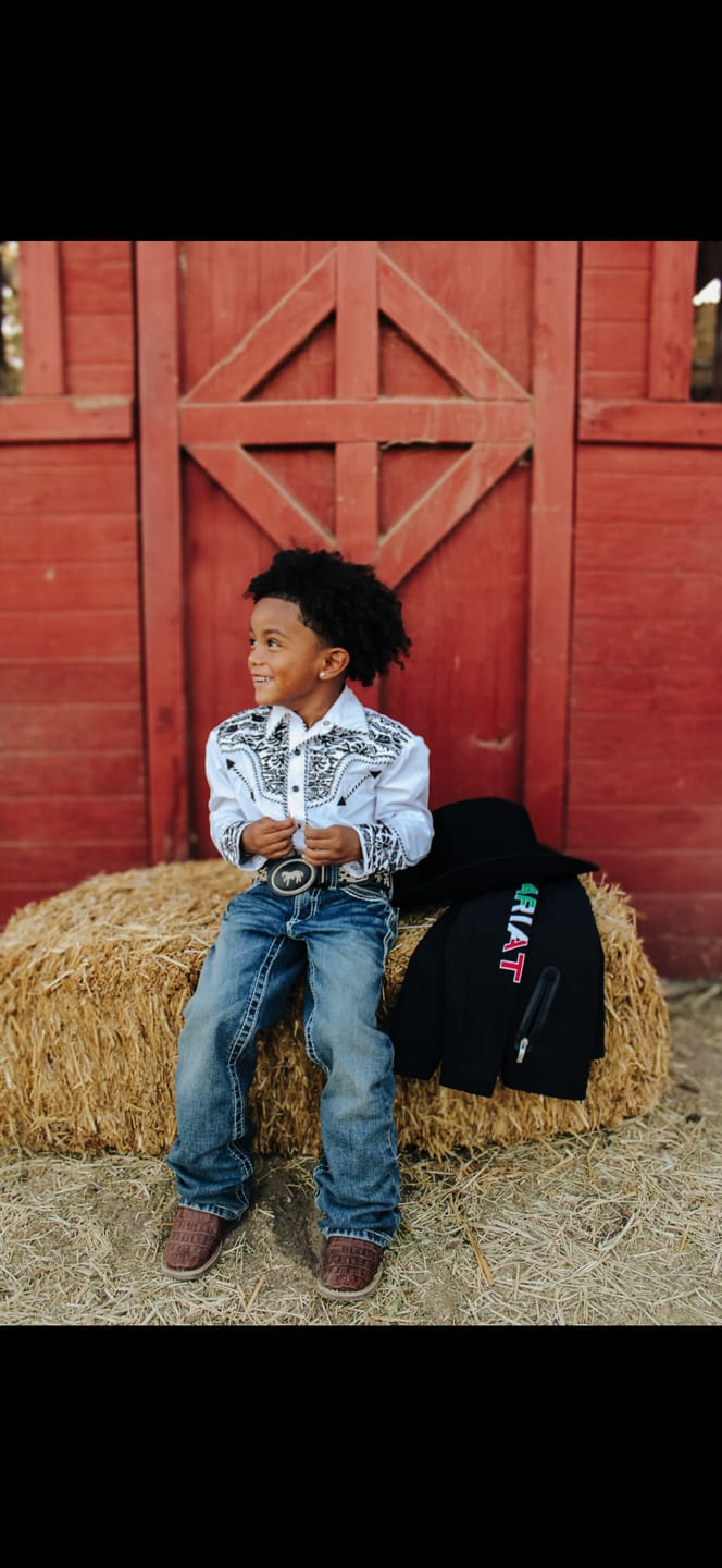 Customer photo review of Ariat Unisex Youth Black Mexico Team Softshell Jacket