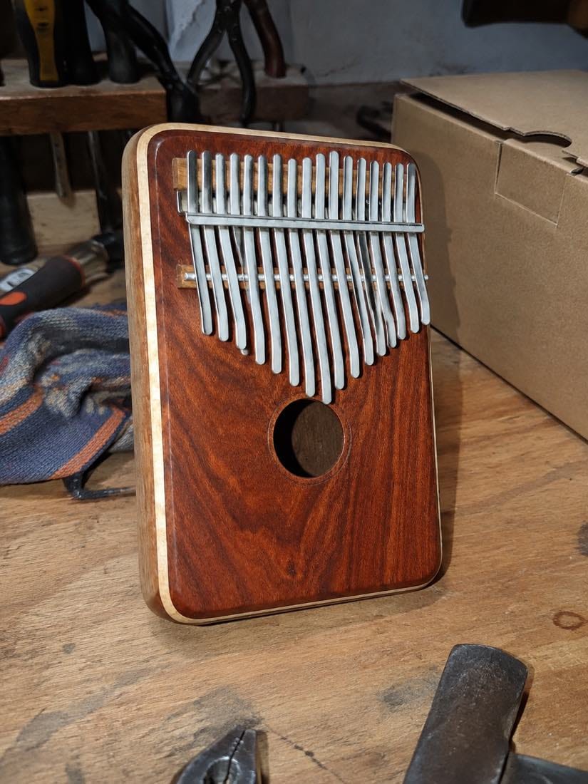 Customer photo review of Kalimba 17 Tasten - Rotes Sandelholz