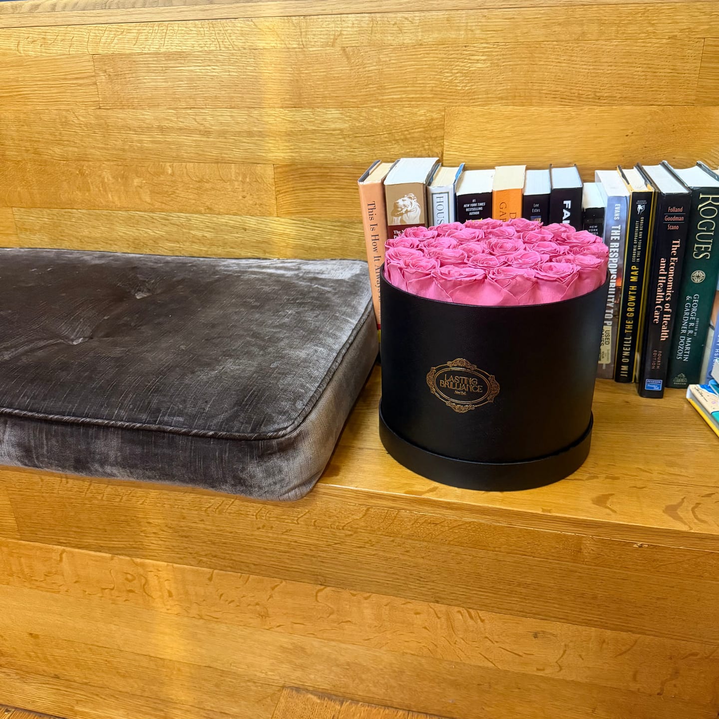 Customer photo review of Signature 2-Dozen Roses In Black Box