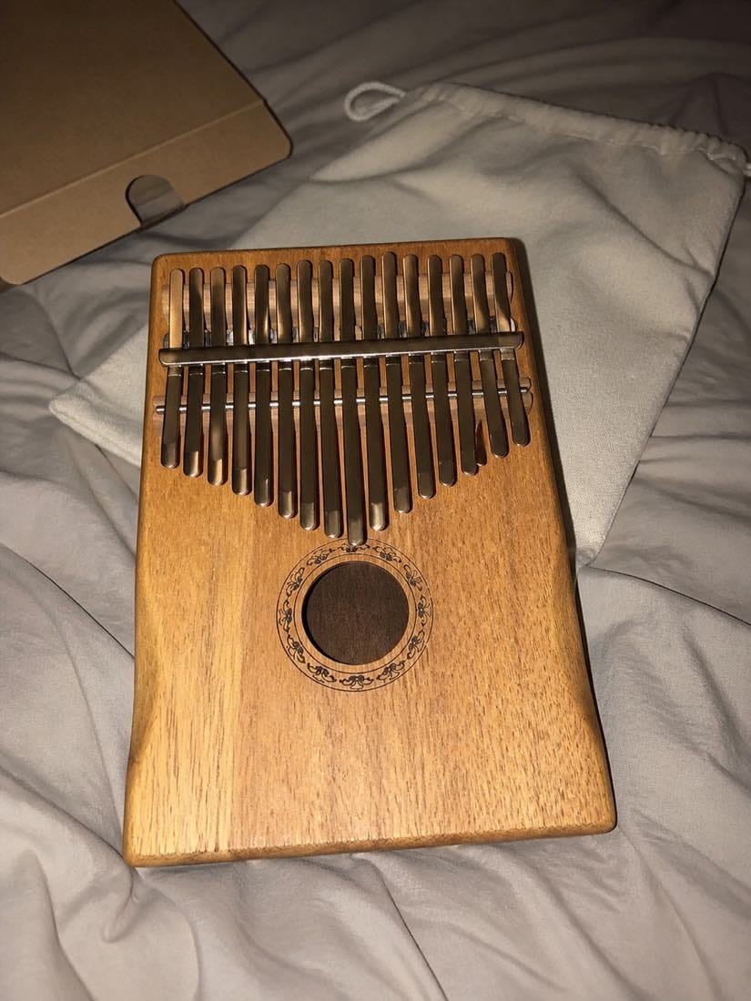 Customer photo review of Kalimba 17 Tasten - Mahagoni, mit Resonanzkammer