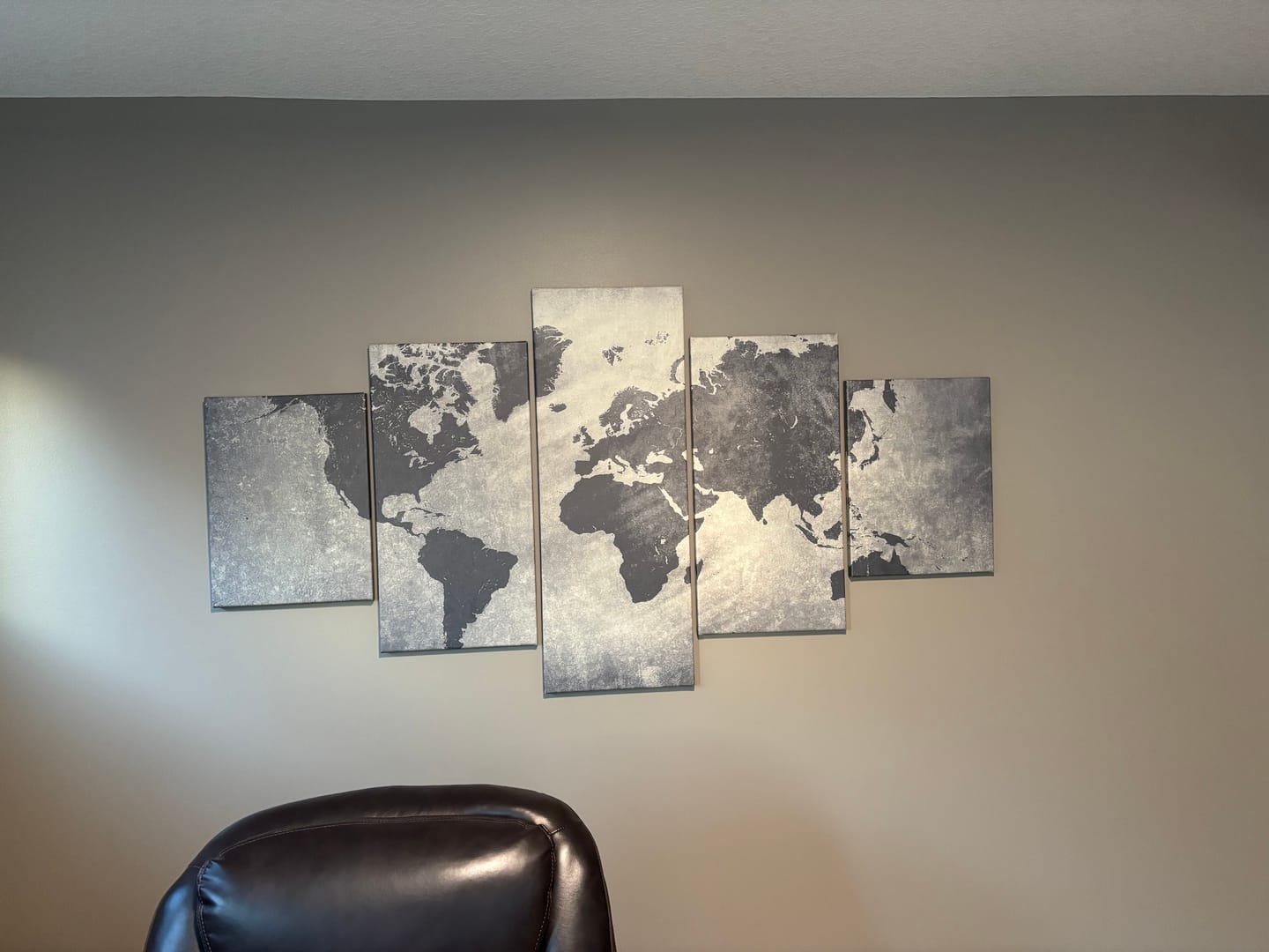 Customer photo review of World Map in Black and White