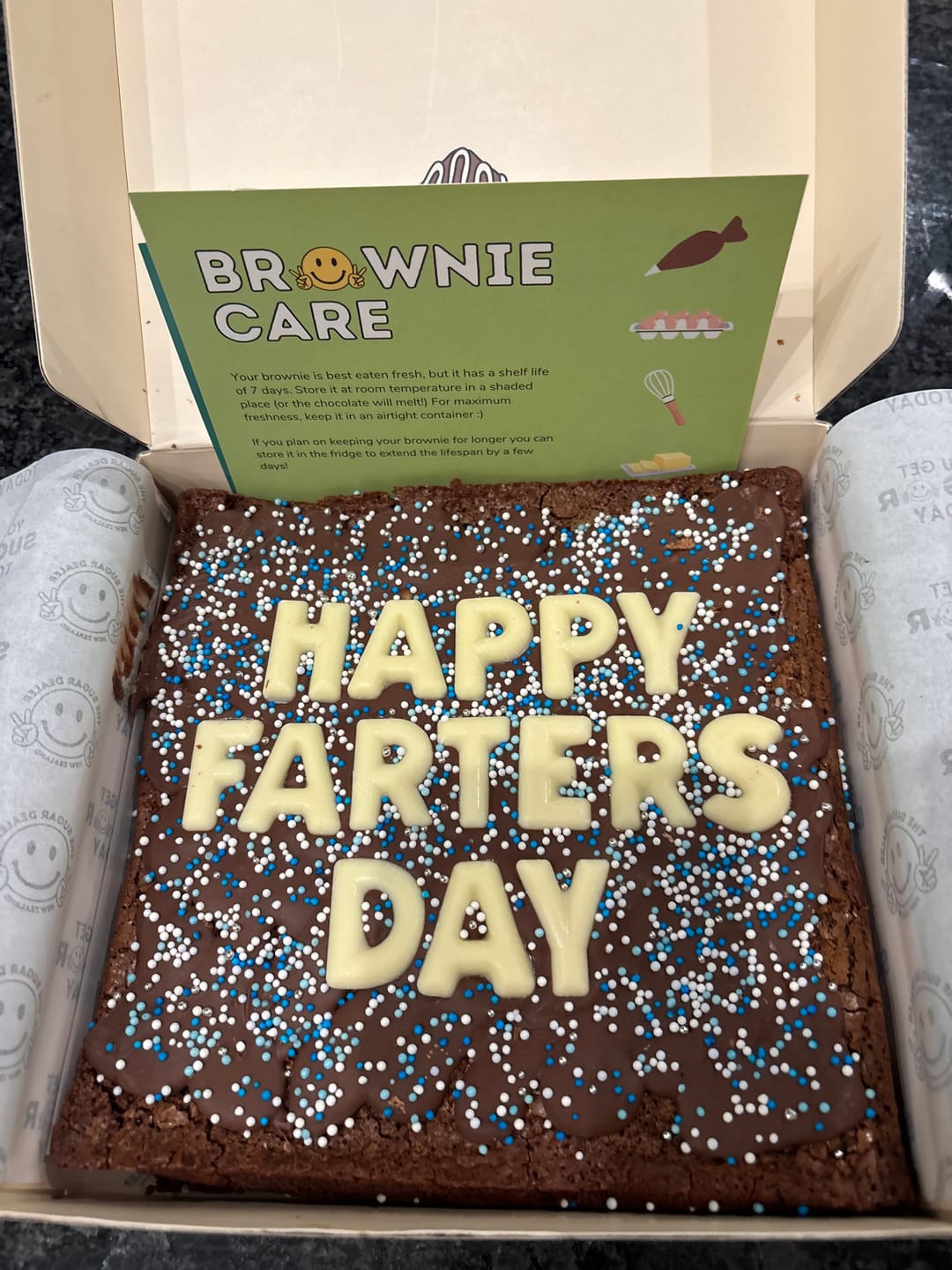 Customer photo review of No added gluten custom message brownie