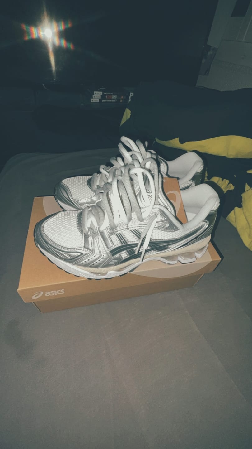 Customer photo review of GEL-KAYANO 14 Graphite Grey - Double Laces