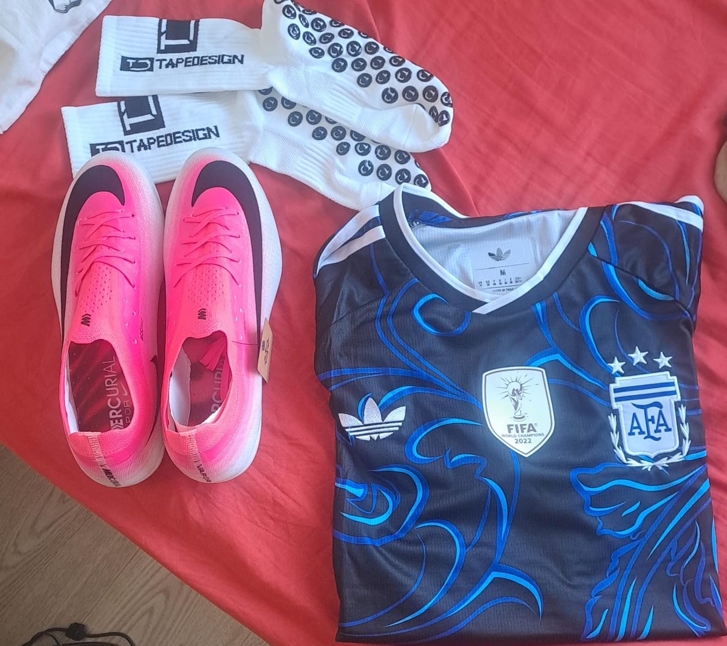 Customer photo review of NIKE AIR ZOOM  MERCURIAL VAPOR 17 ELITE FG