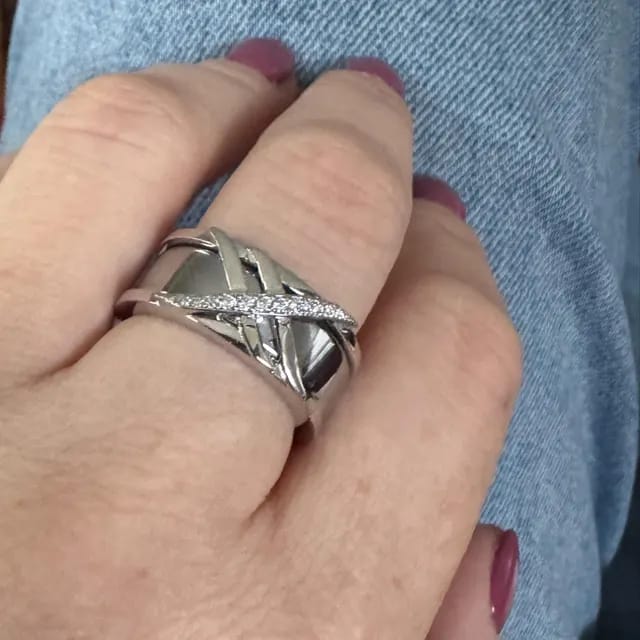 Customer photo review of Crossover Smart Ring Cover for Oura Ring 5