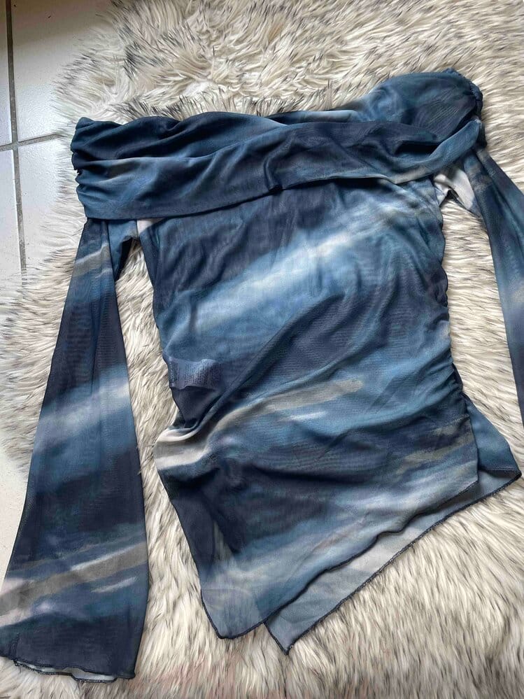 Customer photo review of Ninonine "Lyra" | Abstract Midnight Off-Shoulder Asymmetrical Top