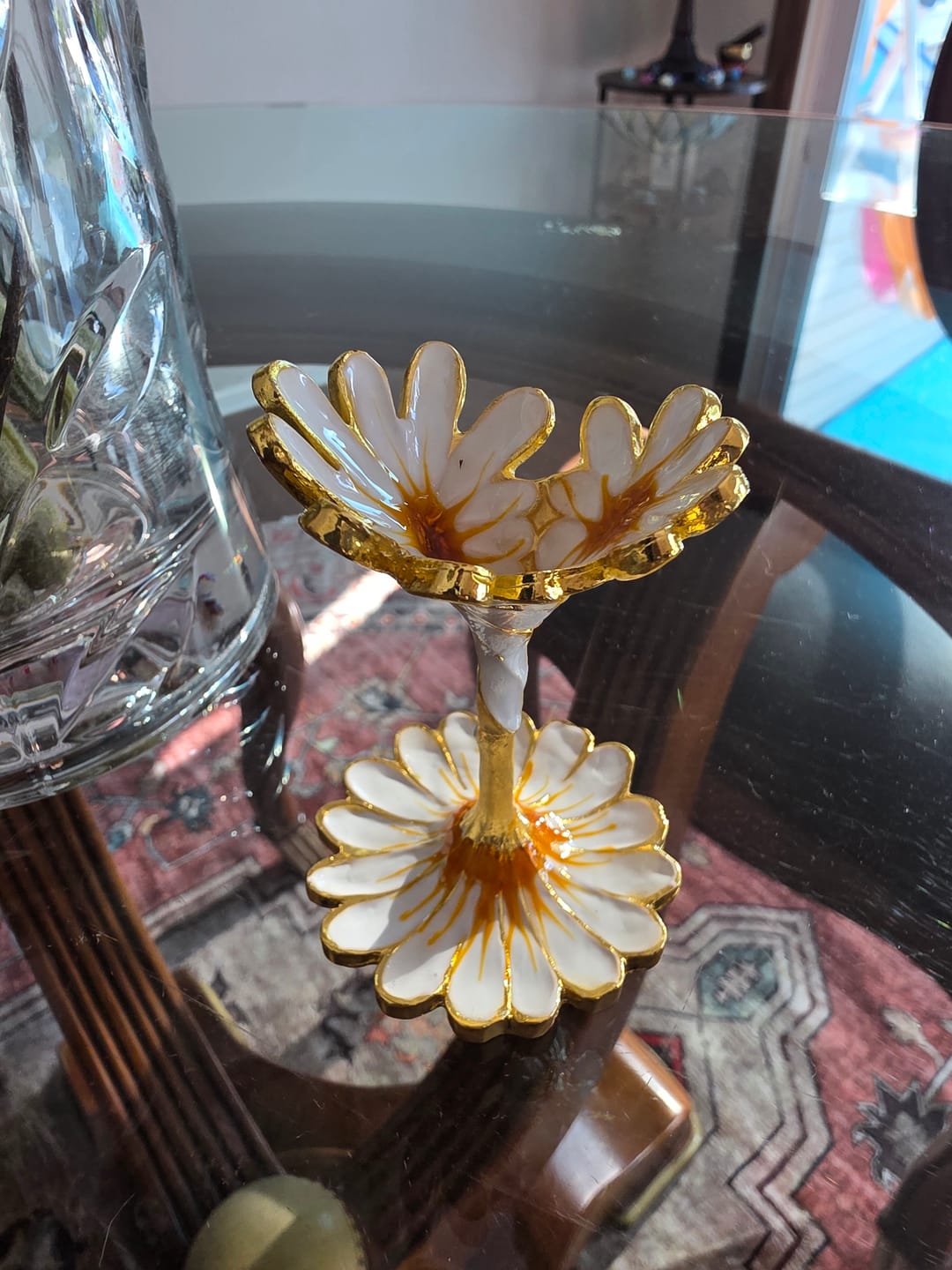 Customer photo review of A Slightly Imperfect Elegant Daisy Crystal Sphere Stand