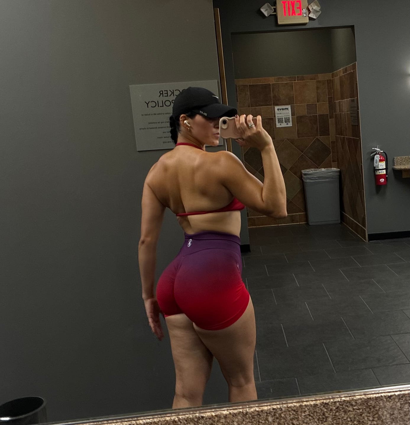 Customer photo review of Ombré Shorts 3.0