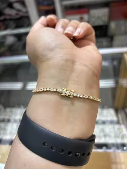Customer photo review of Sterling Silver 925 2MM 3MM 4MM 5MM 6.5MM Moissanite Tennis Bracelet with GRA Certificate