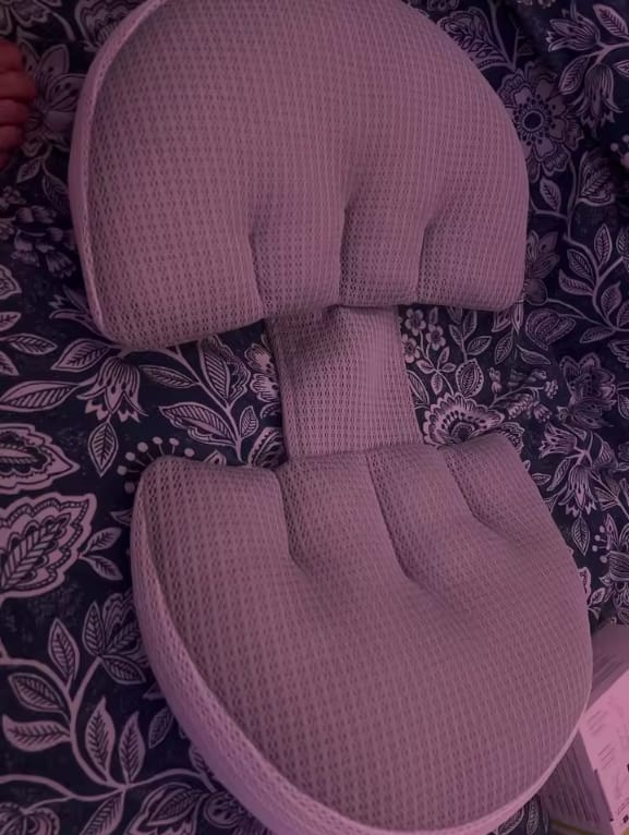 Customer photo review of Almohada de maternidad Mabel™