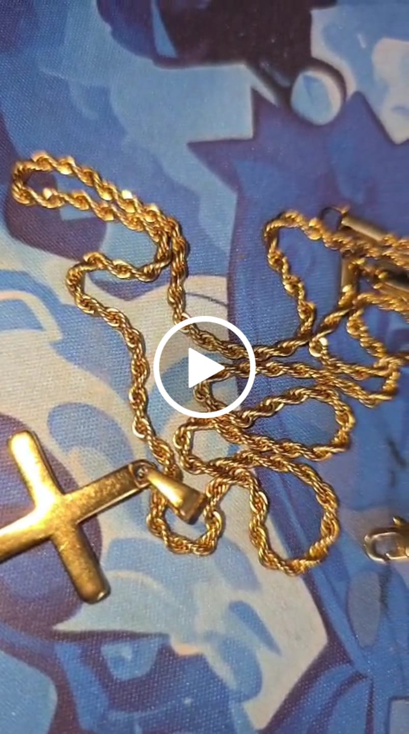 Customer video review of Pulsera Miami Cuban 5mm Oro