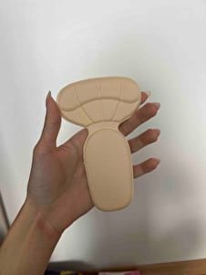 Customer photo review of ELME® - Topuk Vurma Önleyici ve Daraltma Pedi — Ayakkabı İçi Koruyucu