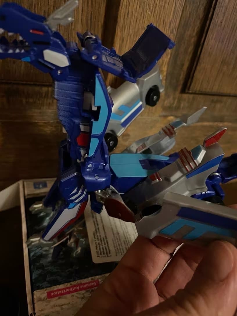 Customer photo review of Fusion Strike Dragons Magnetische Rennwagen | Crash Fusion Drachen Verwandlung Kinder