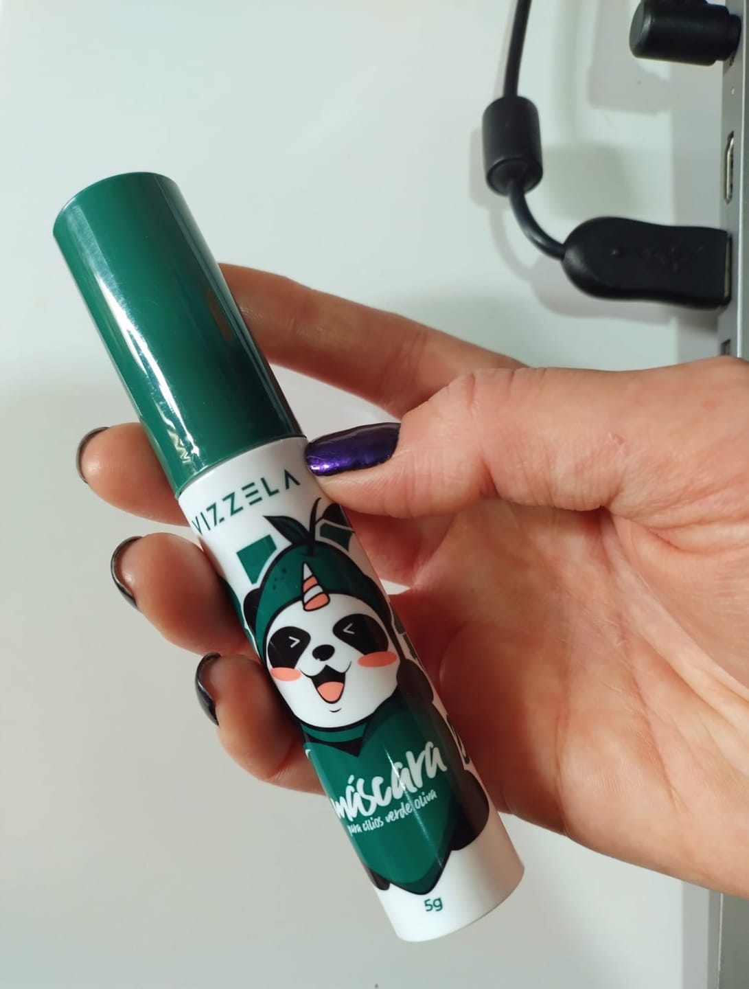 Customer photo review of Máscara Para Cílios Big No Panda Olive Green - Vizzela - Verde
