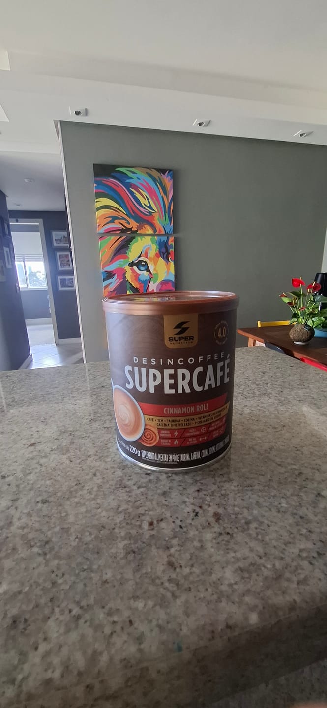 Customer photo review of Supercafé Cinnamon Roll