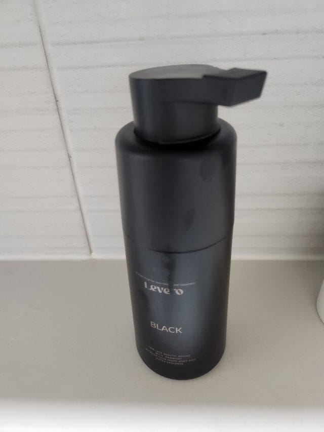 Customer photo review of Levero Coloring Shampoo — PPD-Free Grey Coverage 300ml