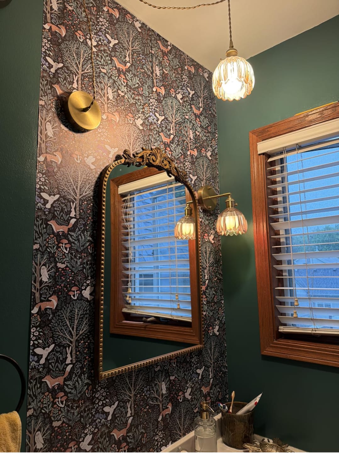 Customer photo review of Sol Vintage Tulip Glass Wall Light | Retro Floral LED Bedside Sconce for Bedroom