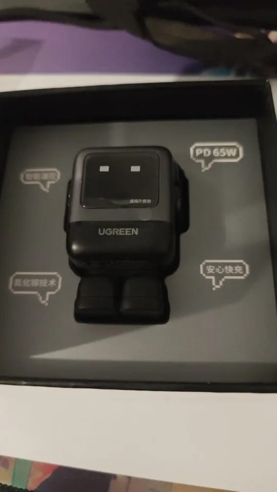 Customer photo review of CARGADOR UGREEN UNO 30W