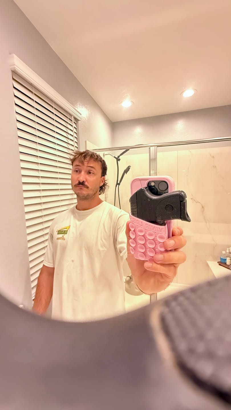 Customer photo review of Octo Pouch - iPhone 16