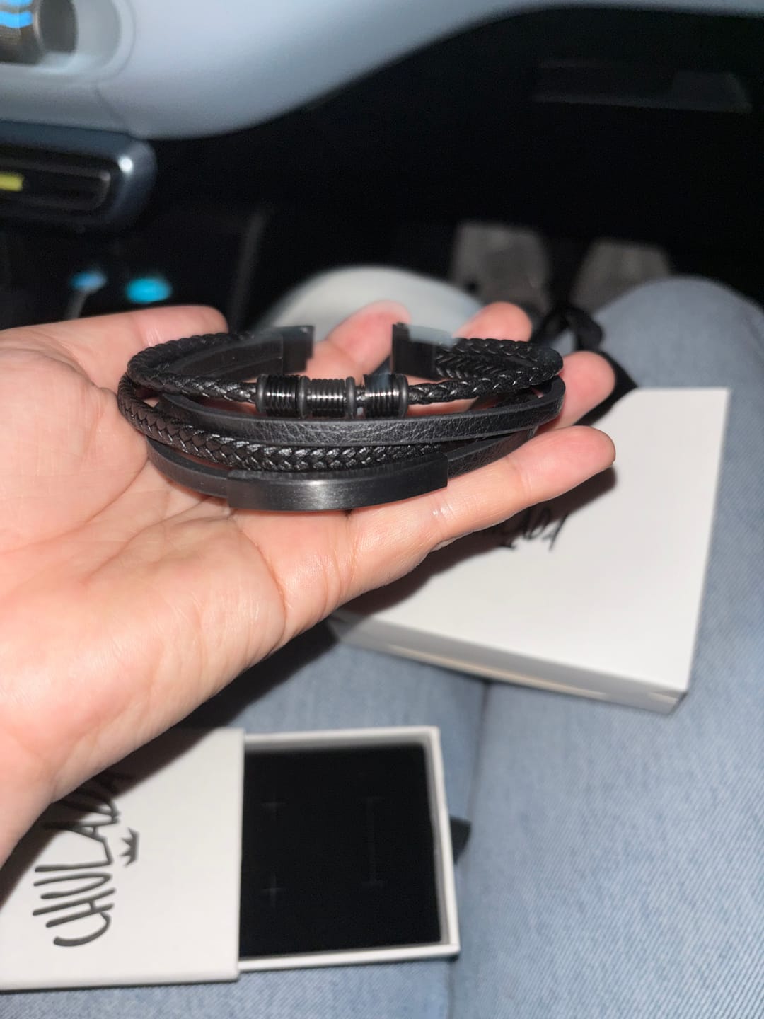 Customer photo review of Pulsera Sequel - Piel Natural