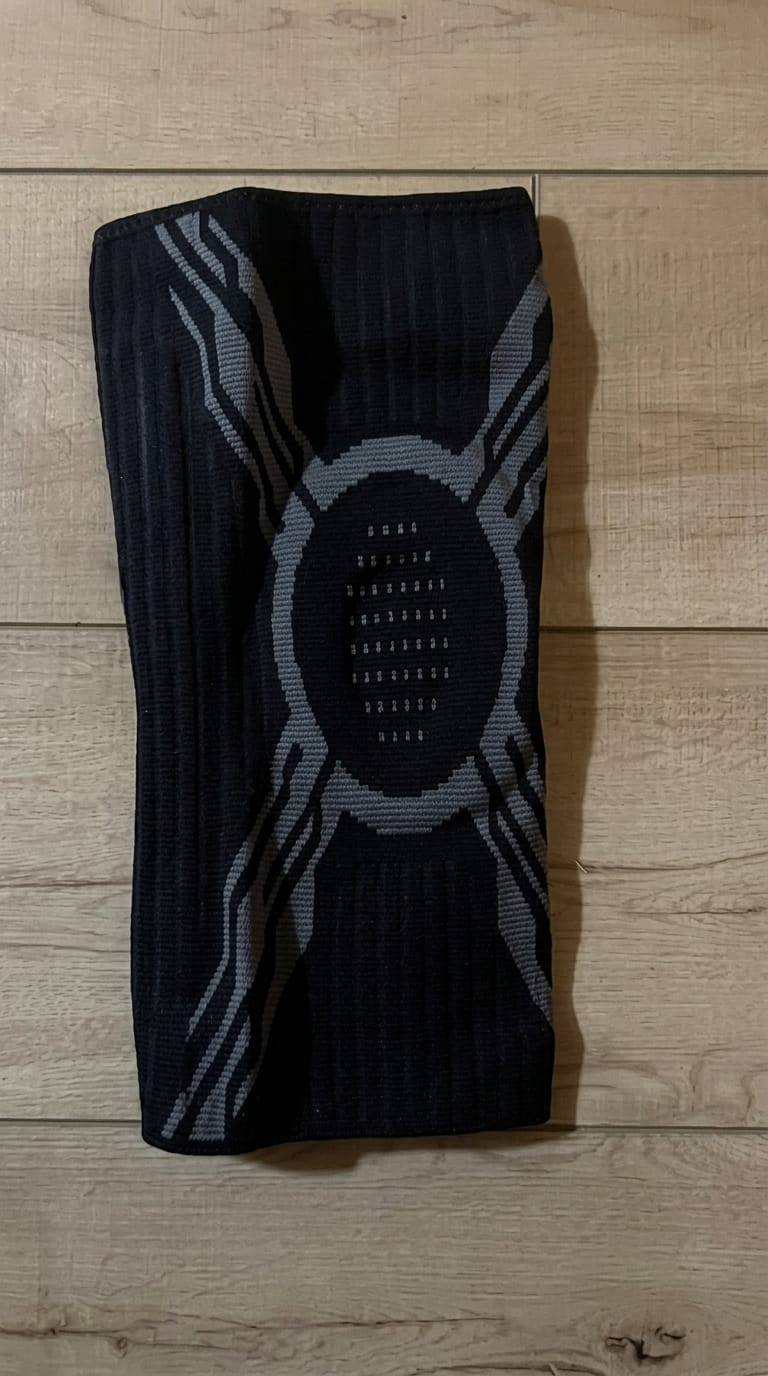 Customer photo review of Kairo Knee Support Brace