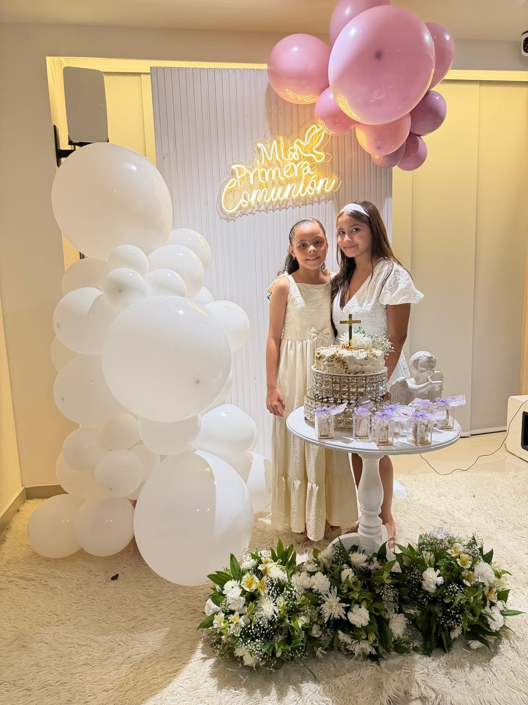 Customer photo review of Vestidos para niña - Cleo Beige