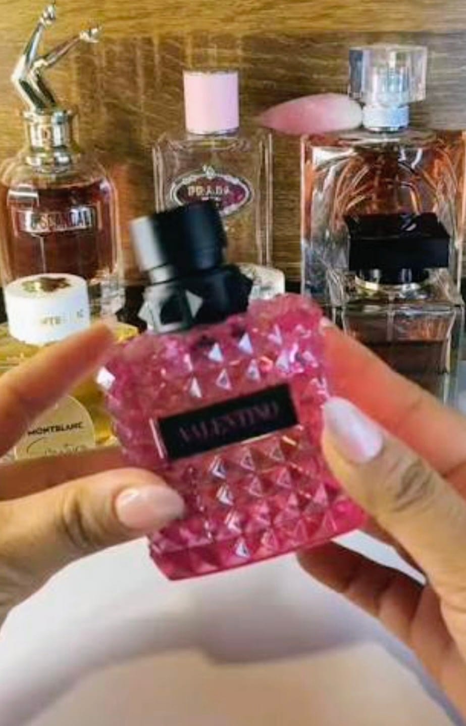 Customer photo review of Valentino Born In Roma Donna Extradose Parfum Spray 3.4 oz