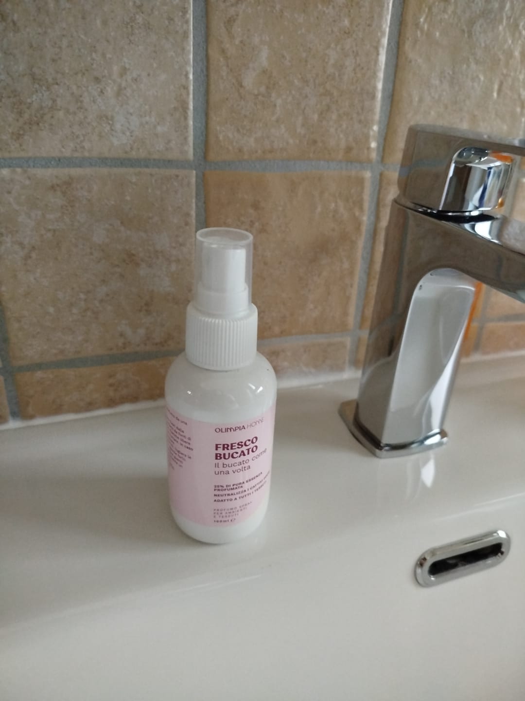 Customer photo review of Profumo spray per tessuti Fresco Bucato ml.100