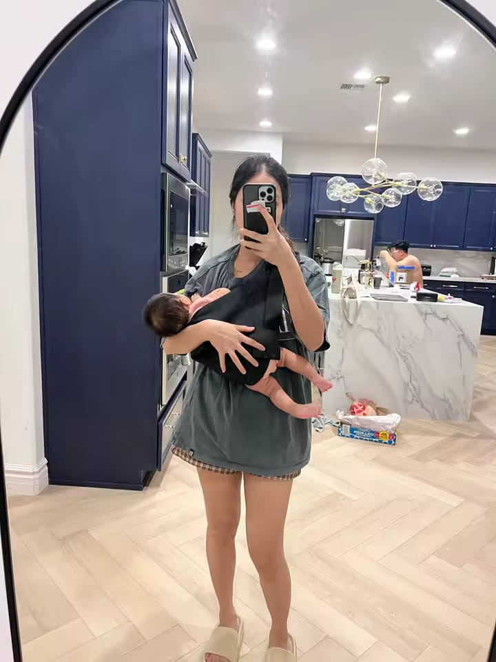Customer photo review of Huggable Co. - Hip Carrier