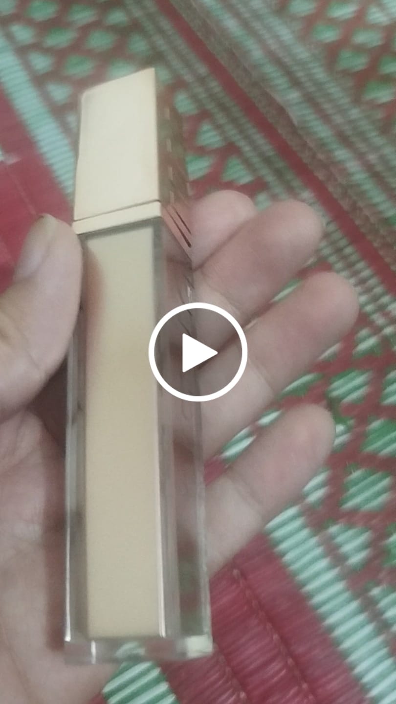Customer video review of O.TWO.O HAUTE ULTRA THICK AND CURLING MASCARA