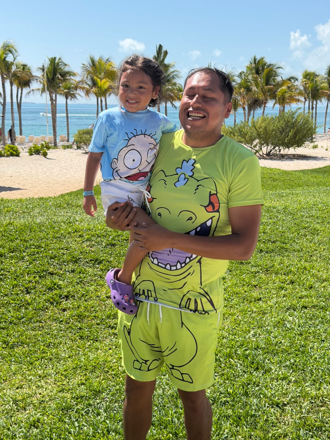 Customer photo review of Playera Pijama Reptar Oficial