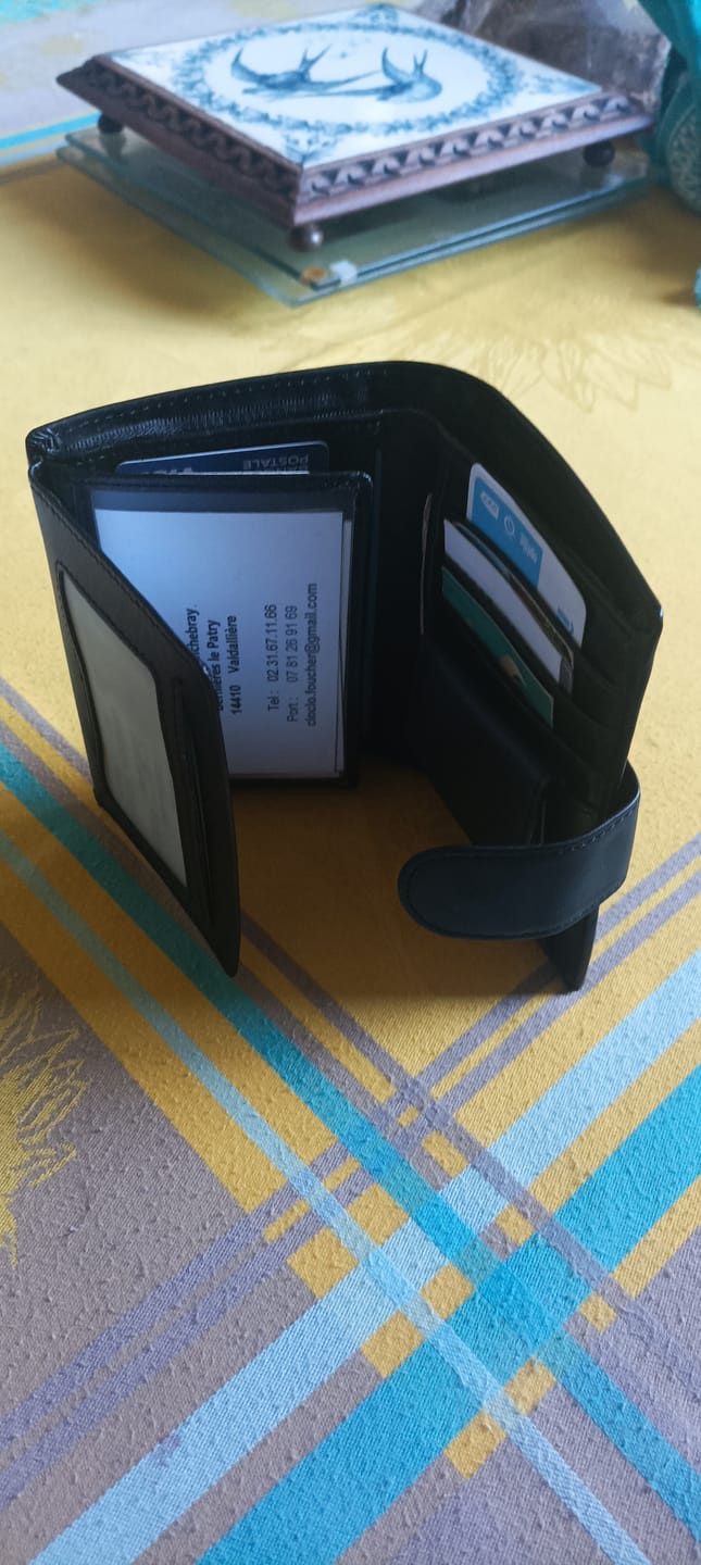 Customer photo review of Portefeuille Cuir Homme Luxe