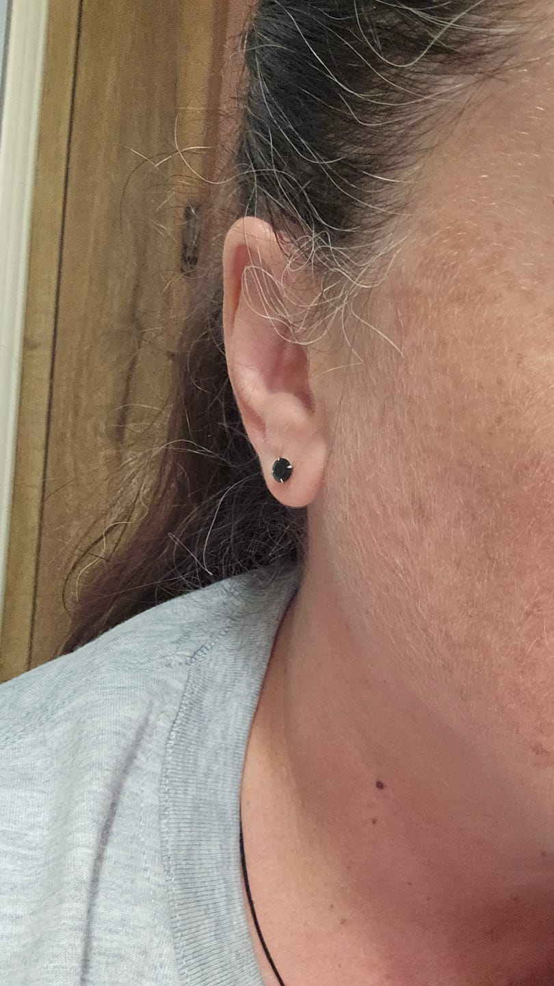 Customer photo review of Obsidian Earrings - Pearl Cut