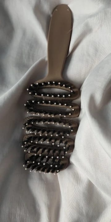 Customer photo review of Khali Glide — Brosse démêlante ajourée