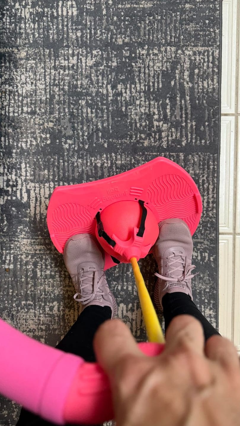 Customer photo review of Hopster Hüpfball mit Griff Kinderspielzeug | Indoor Outdoor Bewegungsspielzeug ab 3 Jahren