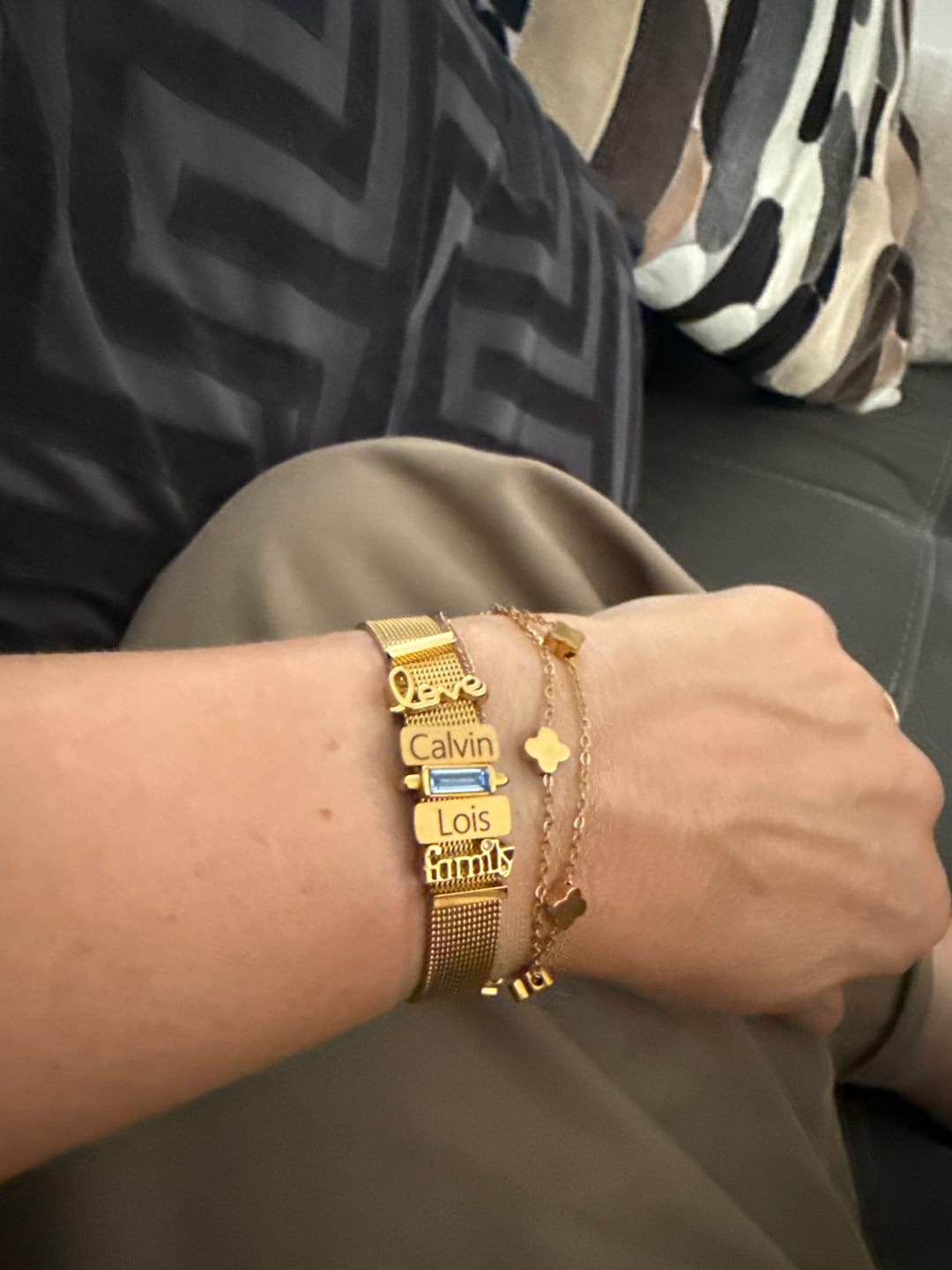 Customer photo review of Mesh charm family gold