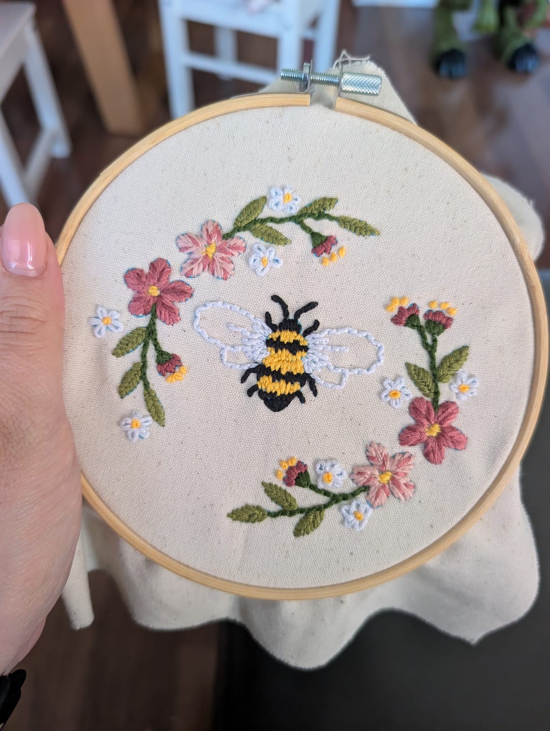Customer photo review of HONEY BEE - Embroidery Kit
