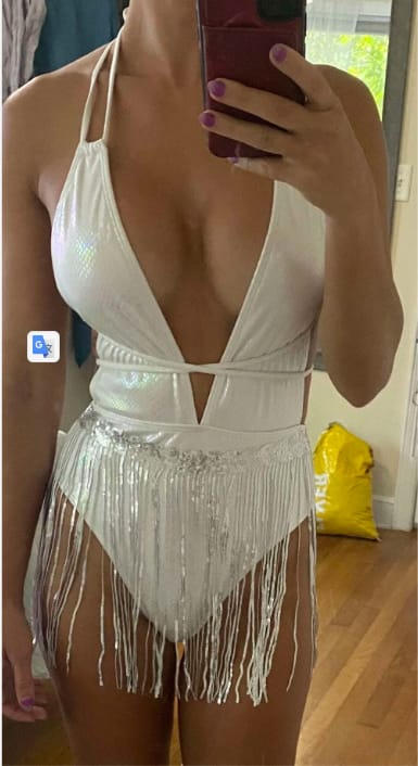 Customer photo review of Swimsuit Women's New Sexy Deep V Swimsuit Ins Style Fringed One-piece Swimsuit