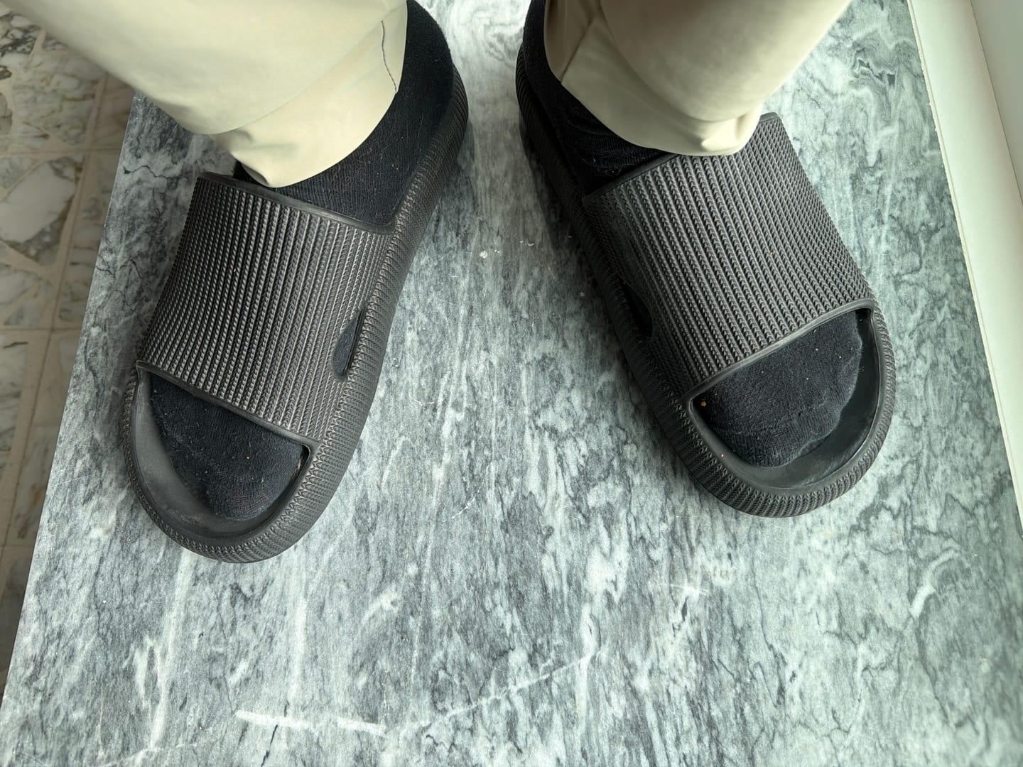 Customer photo review of HappyFlops Original