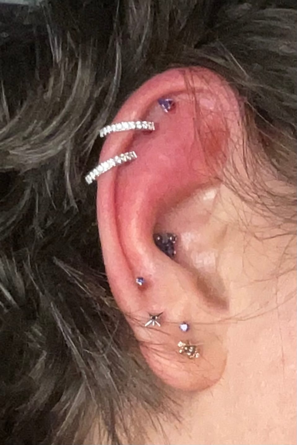 Customer photo review of ANGEL Titanium Huggie (10mm)
