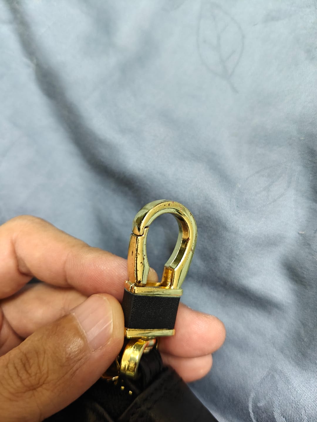 Customer photo review of Zeve Key Case - Black Croco Leather