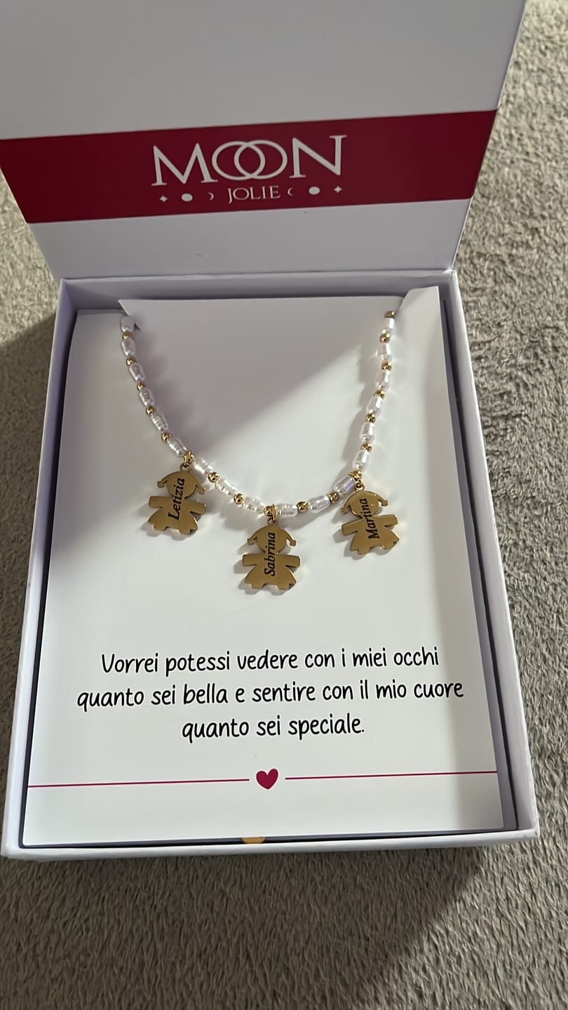 Customer photo review of Girocollo perline con bambini e incisione