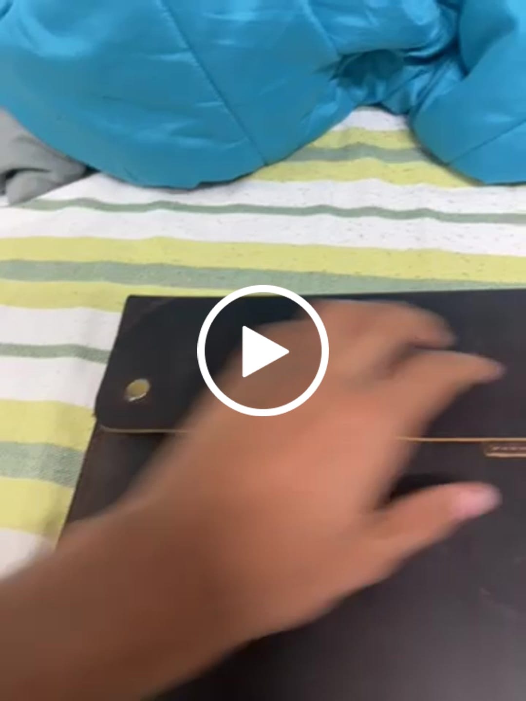 Customer video review of The MacBook Folio