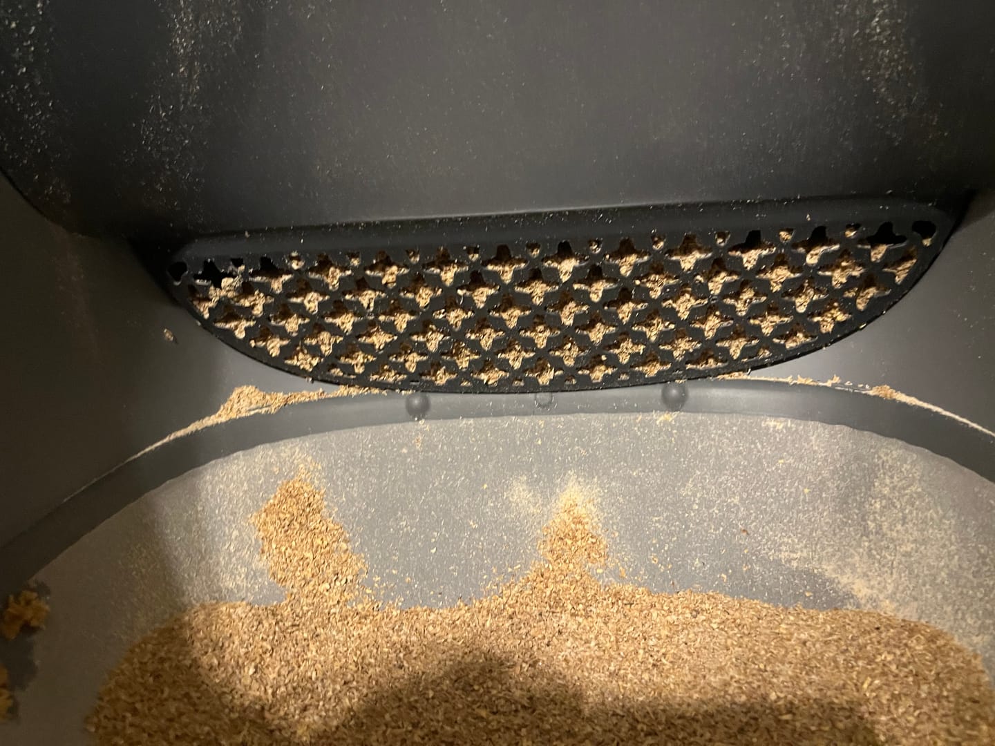 Customer photo review of Neakasa M1 Plus Self-Cleaning Cat Litter Box with Step & Bags Bundle