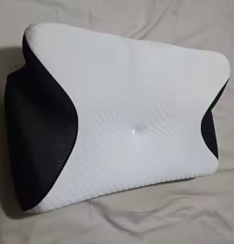 Customer photo review of Nuvora™- Almohada Cervical Ergonómica